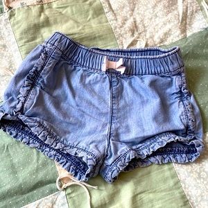 ⭐️3 for $10 Carter’s chambray ruffle shorts